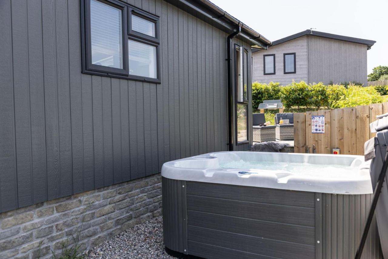Rose Lodge, 21 Roadford Lake Lodges Lifton Экстерьер фото