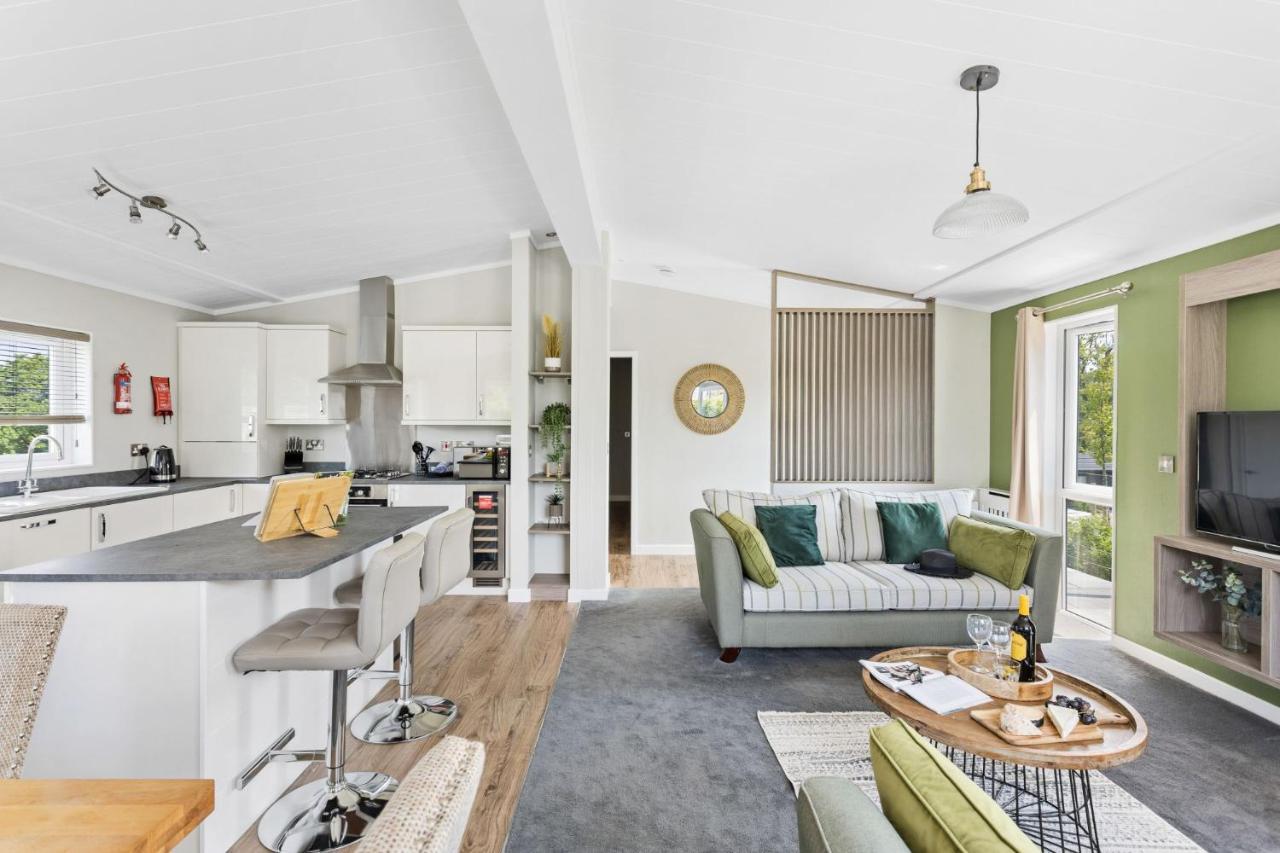 Rose Lodge, 21 Roadford Lake Lodges Lifton Экстерьер фото